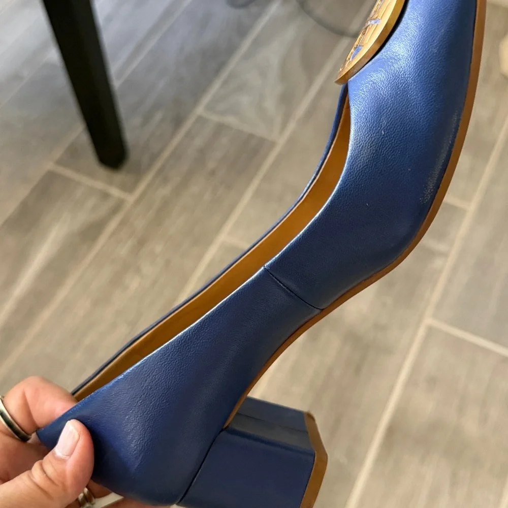 Tory Burch Navy Leather Logo Round-Toe square heels